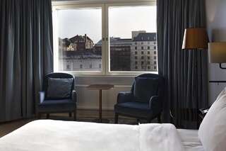Отель Hilton Helsinki Strand Хельсинки Бизнес-люкс с правом посещения представительского лаунджа-1
