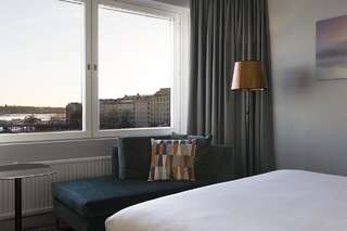 Отель Hilton Helsinki Strand Хельсинки Номер «Плюс» с кроватью размера «king-size» и доступом в представительский лаундж-2