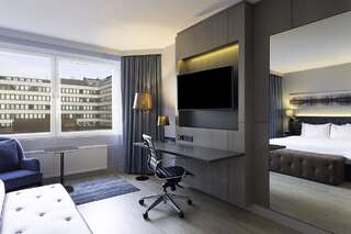 Отель Hilton Helsinki Strand Хельсинки Номер с кроватью размера «king-size»-3